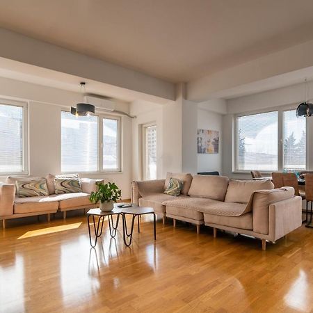 High-End Spacious Apartment Next To City Mall سكوبجي المظهر الخارجي الصورة