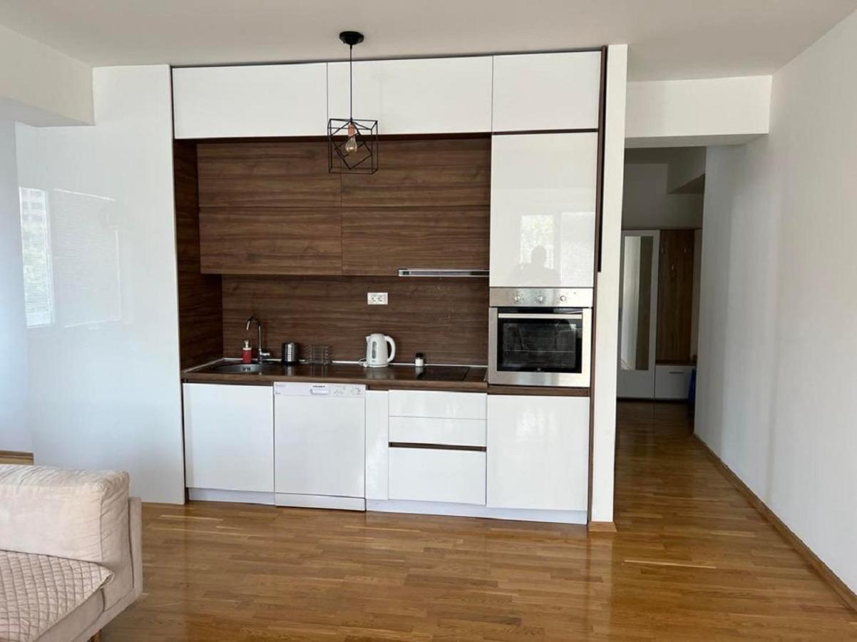 High-End Spacious Apartment Next To City Mall سكوبجي المظهر الخارجي الصورة