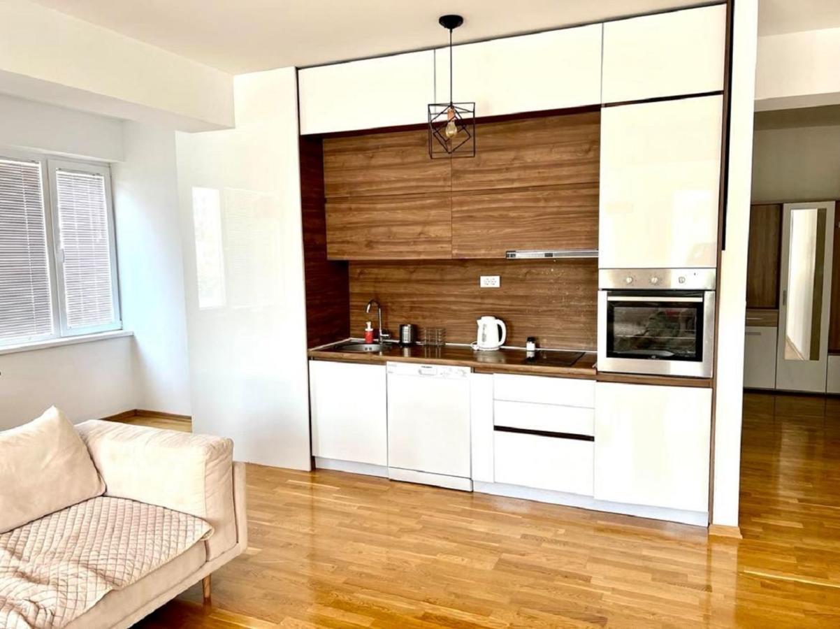 High-End Spacious Apartment Next To City Mall سكوبجي المظهر الخارجي الصورة