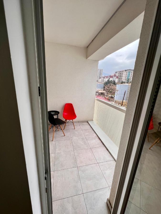 High-End Spacious Apartment Next To City Mall سكوبجي المظهر الخارجي الصورة