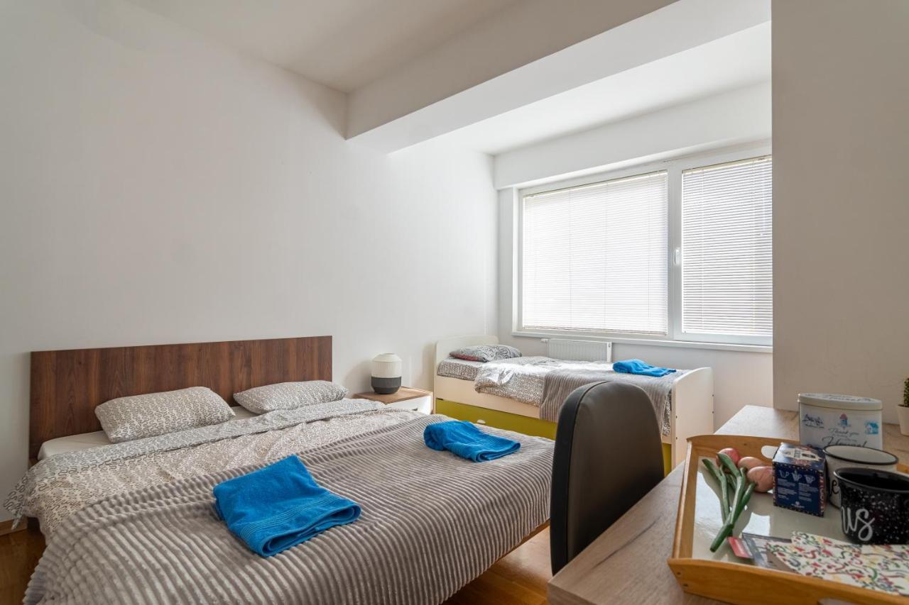 High-End Spacious Apartment Next To City Mall سكوبجي المظهر الخارجي الصورة