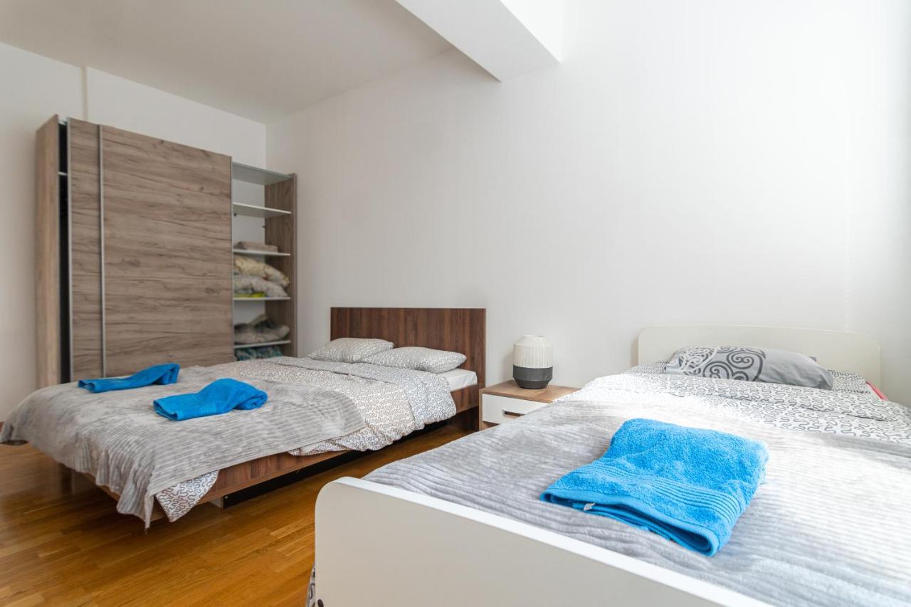 High-End Spacious Apartment Next To City Mall سكوبجي المظهر الخارجي الصورة