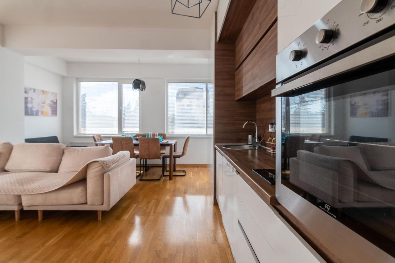 High-End Spacious Apartment Next To City Mall سكوبجي المظهر الخارجي الصورة