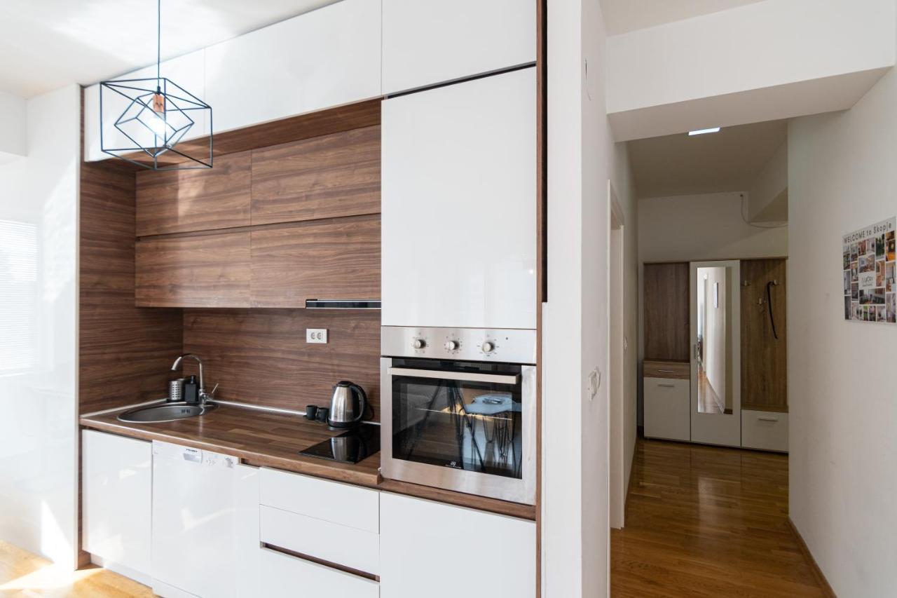 High-End Spacious Apartment Next To City Mall سكوبجي المظهر الخارجي الصورة