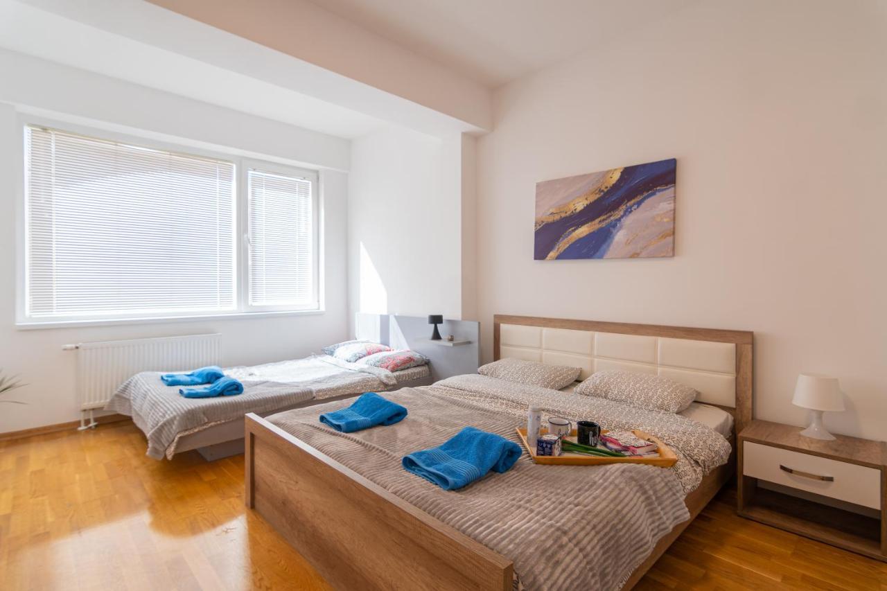 High-End Spacious Apartment Next To City Mall سكوبجي المظهر الخارجي الصورة
