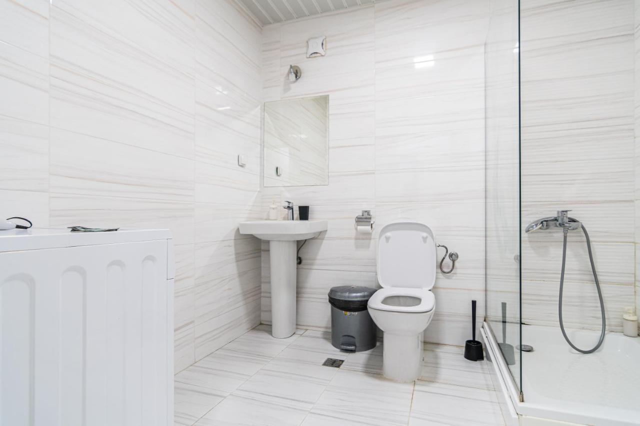 High-End Spacious Apartment Next To City Mall سكوبجي المظهر الخارجي الصورة